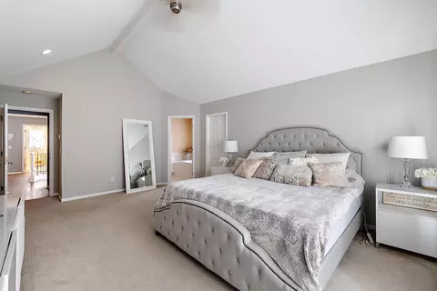 Bedroom - 20652 Breezeway Dr, Macomb, MI 48044 photo 3 of 9