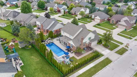 View/Area - 20652 Breezeway Dr, Macomb, MI 48044 photo 7 of 9