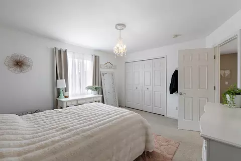 Bedroom - 20652 Breezeway Dr, Macomb, MI 48044 photo 1 of 9