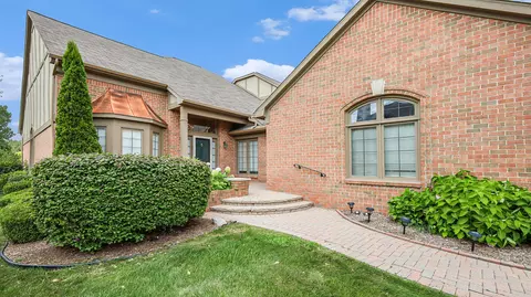 54688 Bellingham Dr, Shelby Township, MI 48316