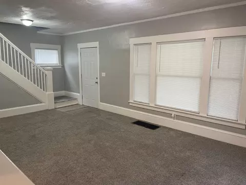 130 Moore St, Jackson, MI 49203 photo 3