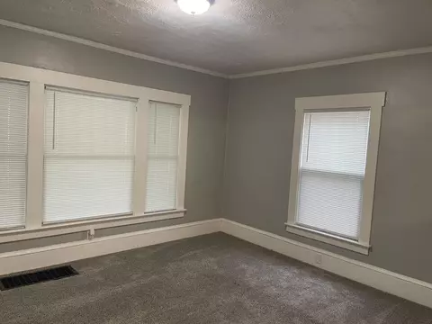 130 Moore St, Jackson, MI 49203 photo 4
