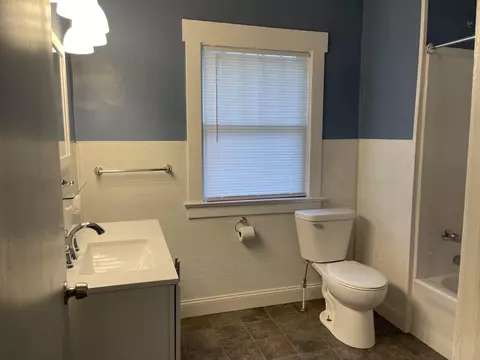 130 Moore St, Jackson, MI 49203 photo 24