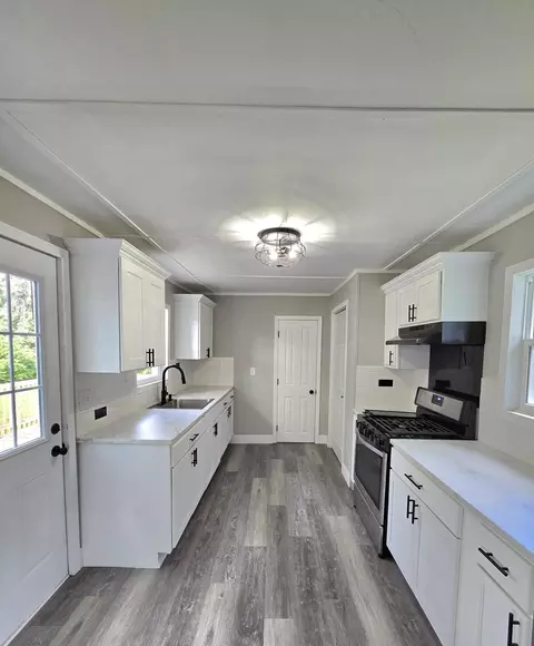 4391 Division St, Mcbride, MI 48852 photo 20