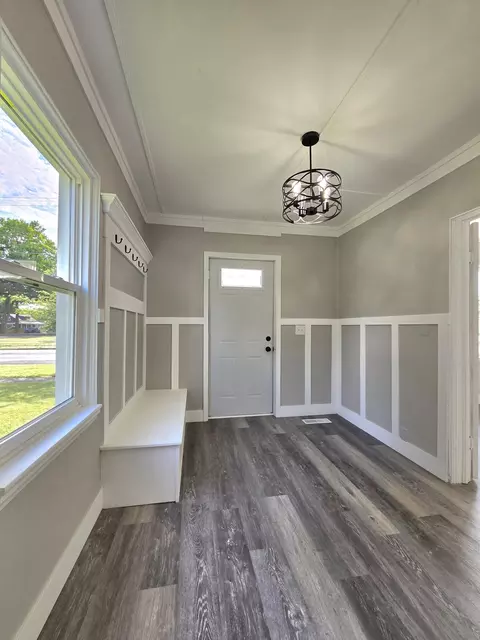 4391 Division St, Mcbride, MI 48852 photo 9