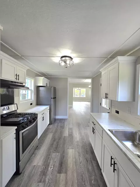 4391 Division St, Mcbride, MI 48852 photo 22