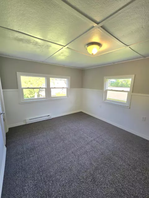 4391 Division St, Mcbride, MI 48852 photo 28