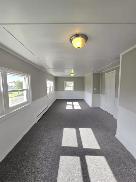 4391 Division St, Mcbride, MI 48852 photo 27