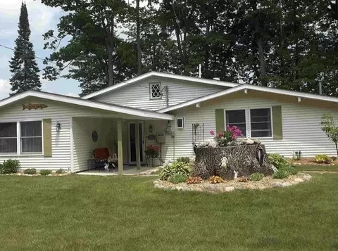3419 Lake Taho Trl, Lake, MI 48632