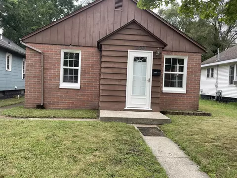 1088 Aurora Ave, Muskegon, MI 49442