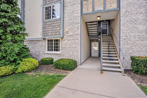 18372 N Ridge Ct #19, Spring Lake, MI 49456