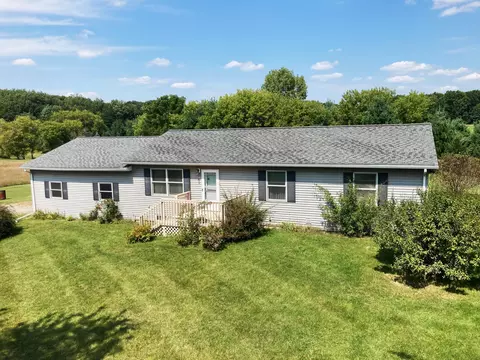 7893 E Mcbrides Rd, Edmore, MI 48829