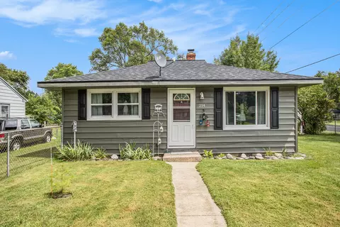 214 N Woodlawn Ave, Battle Creek, MI 49037