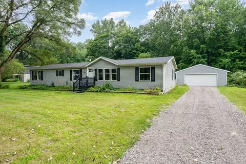 10720 Carr Rd, Saint Charles, MI 48655