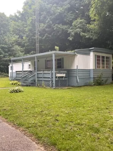 59571 Jerrdean Dr, Hartford, MI 49057