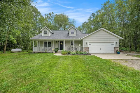 2030 Covault Ln, Otsego, MI 49078