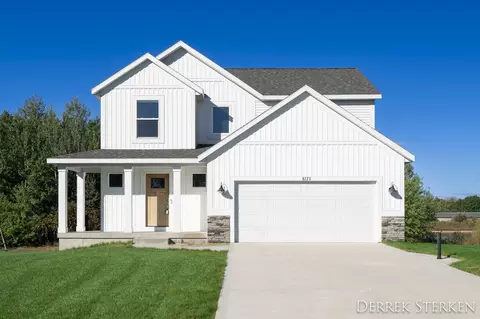 9273 Shoreway Dr, West Olive, MI 49460