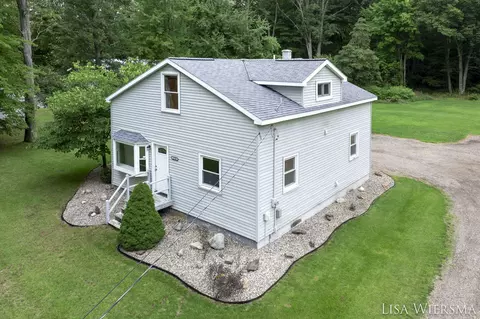 12769 Lincoln St, Grand Haven, MI 49417