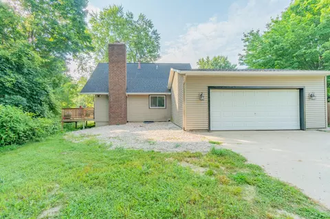 636 Oriole St, Coopersville, MI 49404