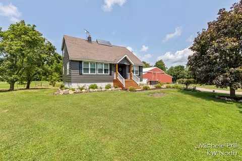 5511 Allegan Rd, Vermontville, MI 49096