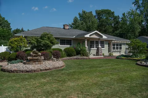 7745 Oakland Dr, Portage, MI 49024