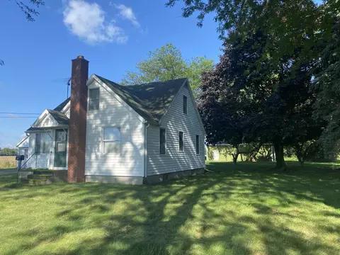 6456 N Wyman Rd, Edmore, MI 48829 photo 4