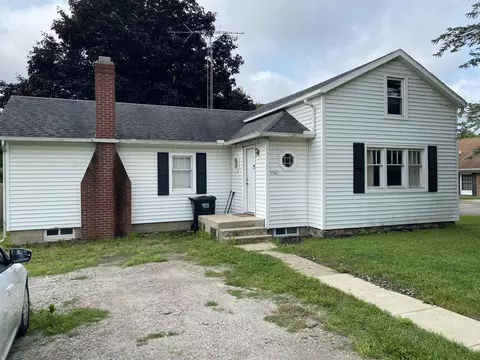 5541 Railroad St, Osseo, MI 49266