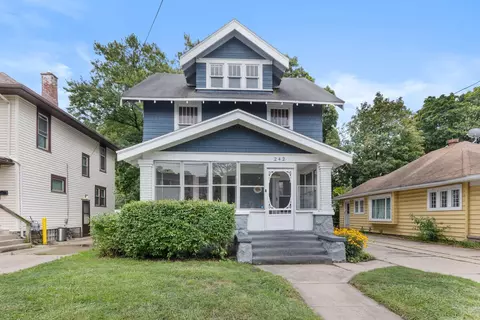 242 Griggs St SE, Grand Rapids, MI 49507