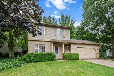 5435 Brittany Dr SE, Kentwood, MI 49548