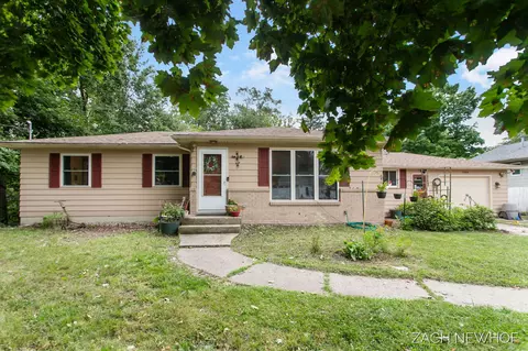 1364 Whitmore Ave NW, Grand Rapids, MI 49504
