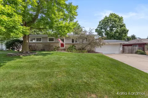 2545 Northville Dr NE, Grand Rapids, MI 49525