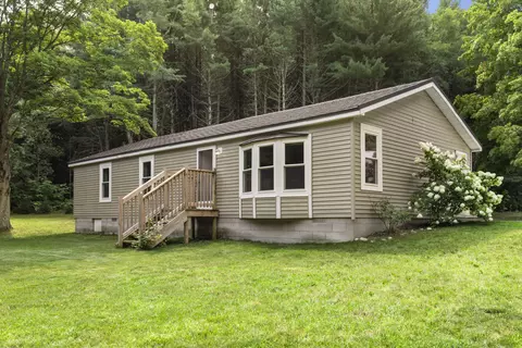 6581 Putney Rd, Arcadia, MI 49613