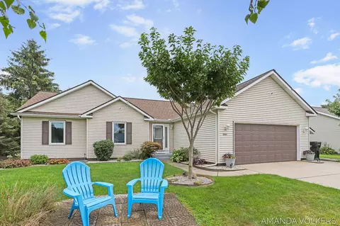 8994 Bosworth Dr, Jenison, MI 49428