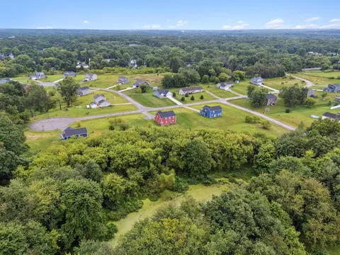 1802 Stonehouse Dr, Gregory, MI 48137 photo 28
