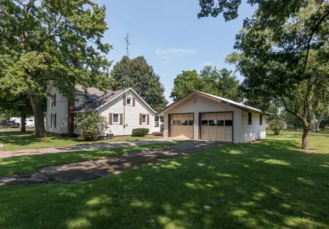 413 1st Ave, Dowagiac, MI 49047