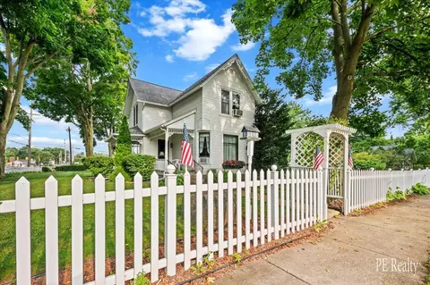 43 E State Rd, Grant, MI 49327 photo 3