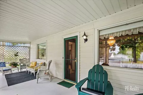 43 E State Rd, Grant, MI 49327 photo 5