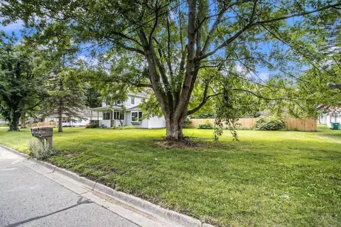 419 N 30th St, Springfield, MI 49037 photo 27