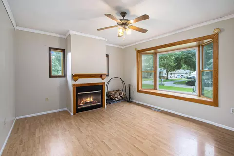 419 N 30th St, Springfield, MI 49037 photo 6
