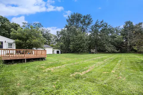 419 N 30th St, Springfield, MI 49037 photo 25