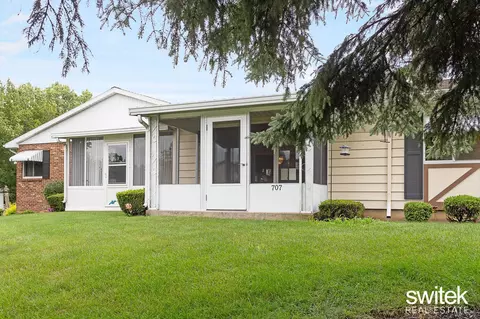 707 60th St SE, Kentwood, MI 49548