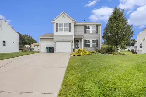4567 Torrington Dr SE, Grand Rapids, MI 49512