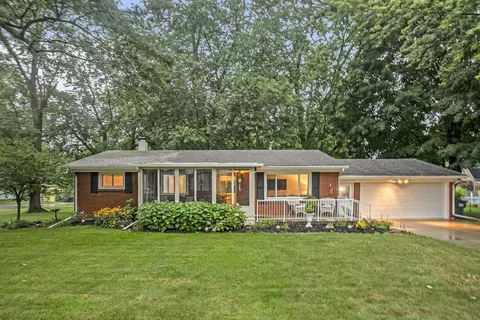 520 S Kalamazoo Ave, Vicksburg, MI 49097
