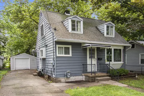 616 Park Blvd, Lansing, MI 48910