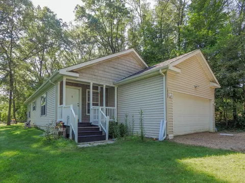 1925 Nazareth Rd, Kalamazoo, MI 49048