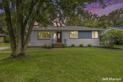 4444 Billmar St SW, Grandville, MI 49418
