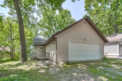 91032 Bluff Dr, Marcellus, MI 49067 photo 2