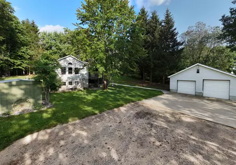 8675 S Hemlock Ave, Farwell, MI 48622 photo 7