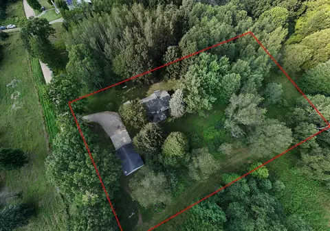 8675 S Hemlock Ave, Farwell, MI 48622 photo 3