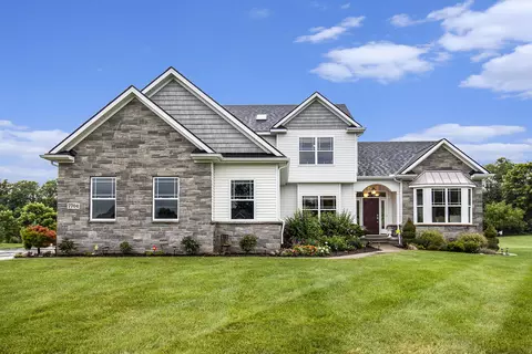 7704 Fox Trace Rd, Dexter, MI 48130